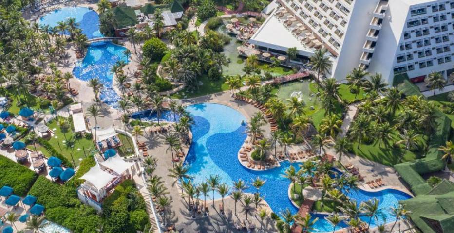 The Pyramid Oasis Cancún 